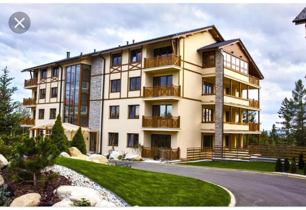 Apartman V Starej Lesnej S Balkonom Стара Лесна Екстер'єр фото