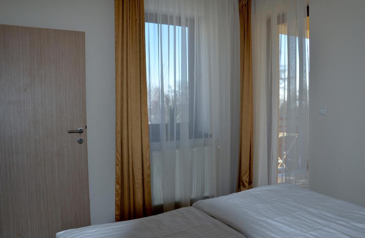 Apartman V Starej Lesnej S Balkonom Стара Лесна Екстер'єр фото