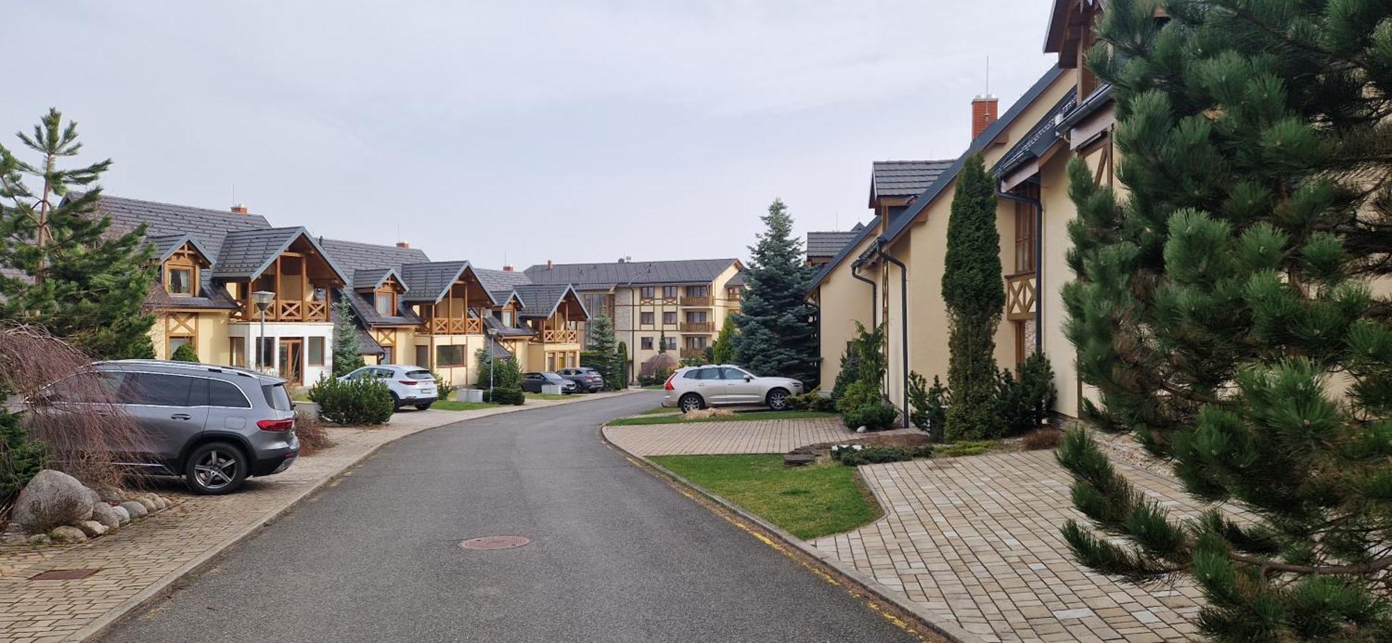 Apartman V Starej Lesnej S Balkonom Стара Лесна Екстер'єр фото